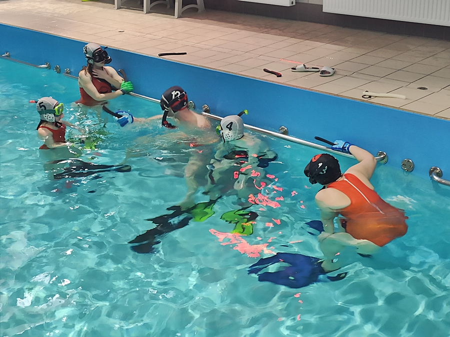 Hokej pod wodą Walenie Siemianowice Śląskie Trening 27 I 2024